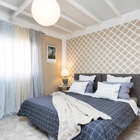 Cinco Delicias Apartamento